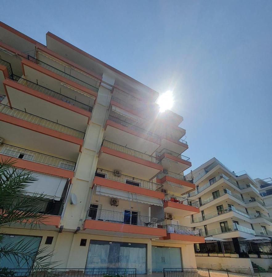 Lovely 3-Bedroom Apartment Rei Sarandë エクステリア 写真