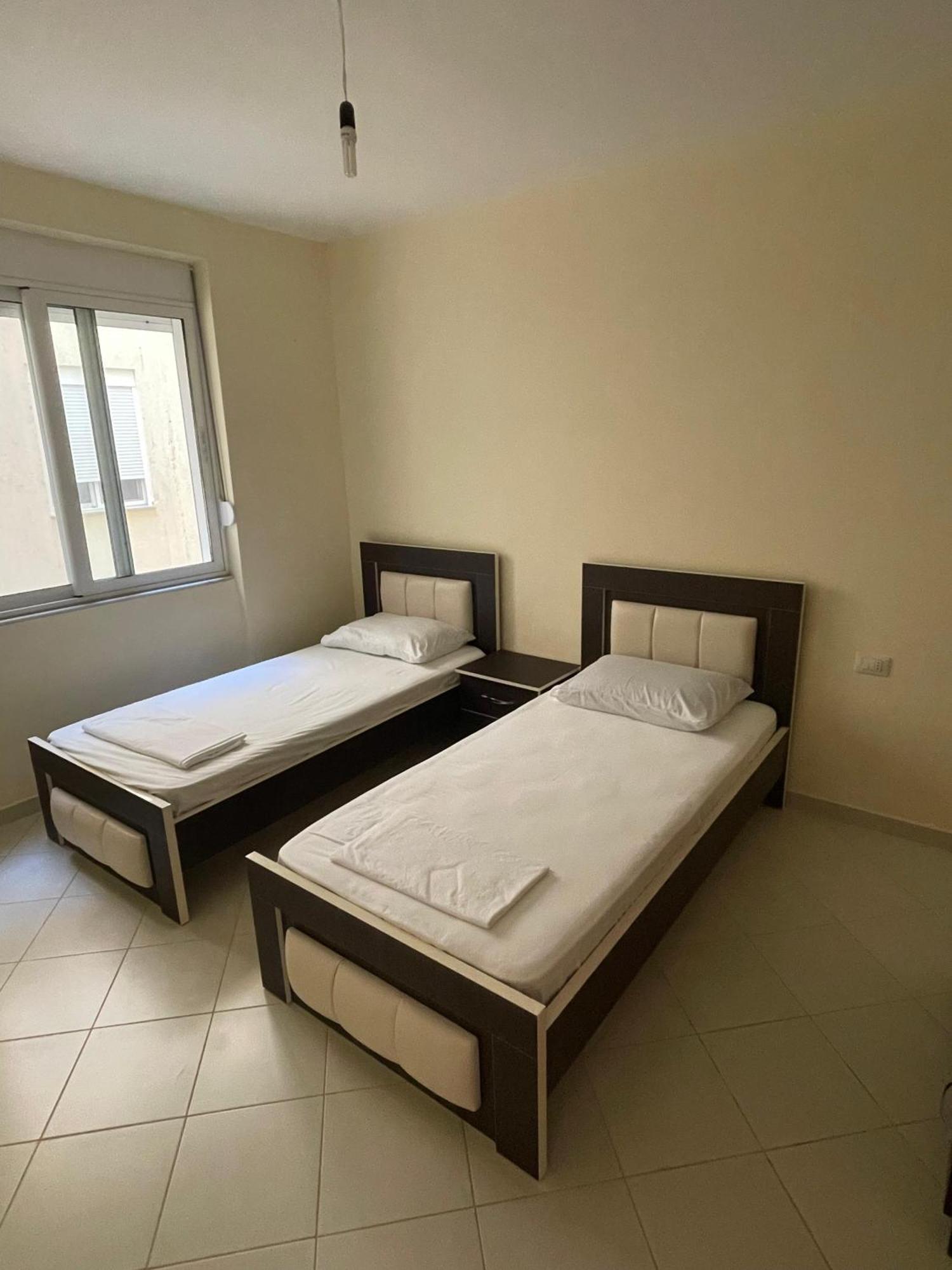 Lovely 3-Bedroom Apartment Rei Sarandë エクステリア 写真