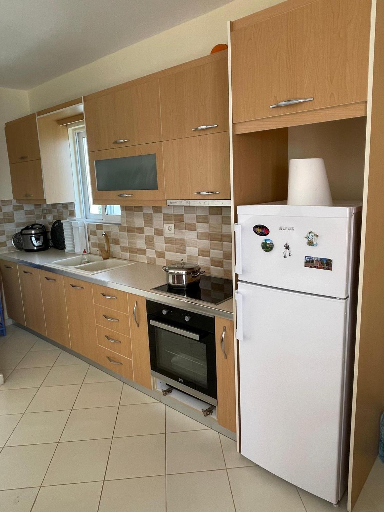 Lovely 3-Bedroom Apartment Rei Sarandë エクステリア 写真