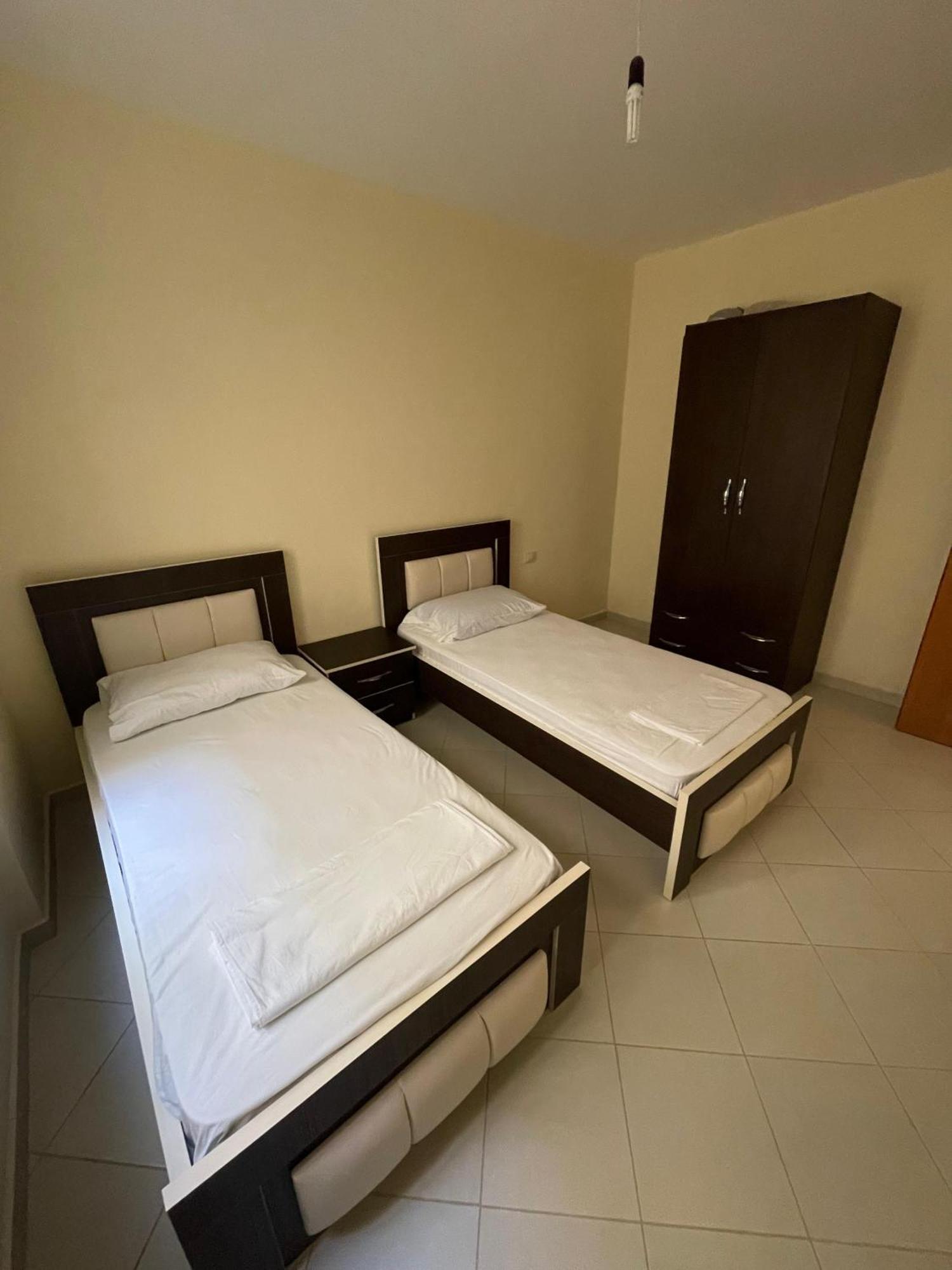 Lovely 3-Bedroom Apartment Rei Sarandë エクステリア 写真